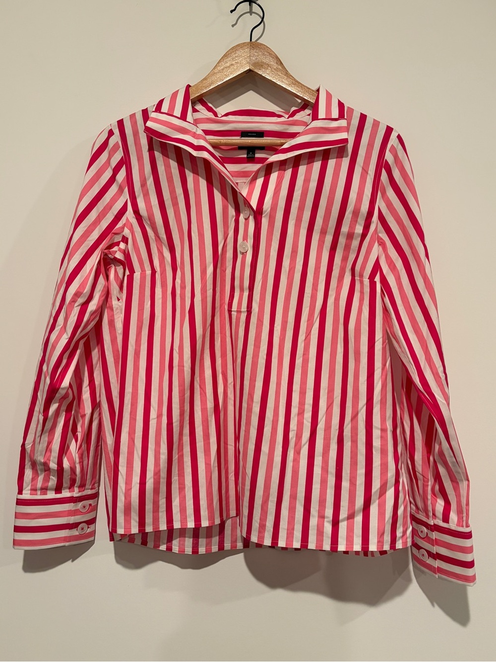 Talbots Size M Pink Non-Iron Striped Cotton Blend Popover Button Up Blouse Top